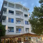 Kalemi's Beachside 3*