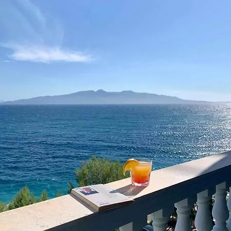 Hotel Kalemi's Beachside 3*