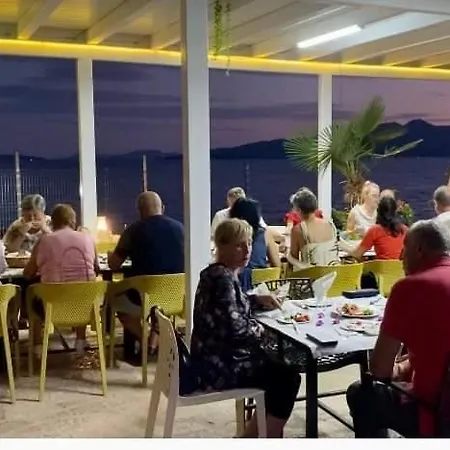 Kalemi's Beachside 3* Sarande