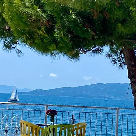 Kalemi's Beachside Saranda