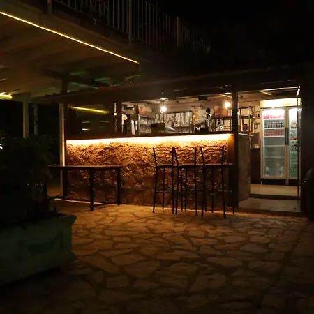 Hotel Kalemi's Beachside 3*