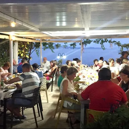 Kalemi's Beachside Sarande