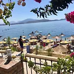Kalemi's Beachside 3* Sarandë