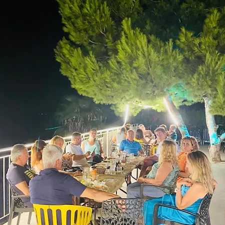 Hotel Kalemi's Beachside 3*