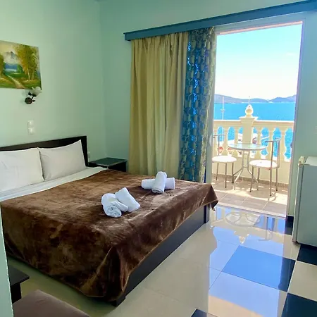 Отель Kalemi's Beachside 3*