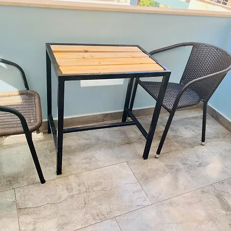 Kalemi's Beachside 3* ساراندا