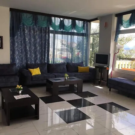 Kalemi's Beachside ホテル