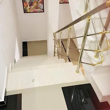 ホテル Kalemi's Beachside Sarandë