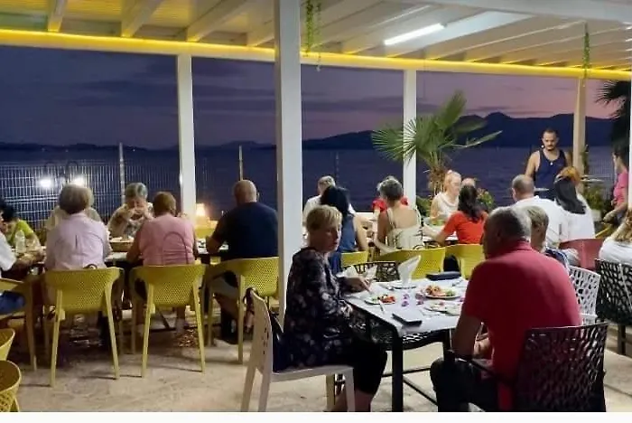 Kalemi's Beachside 3* Sarande