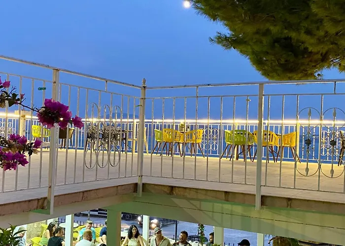 Kalemi's Beachside Hotel 3*