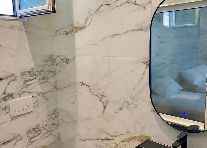 Hotel Kalemi's Beachside