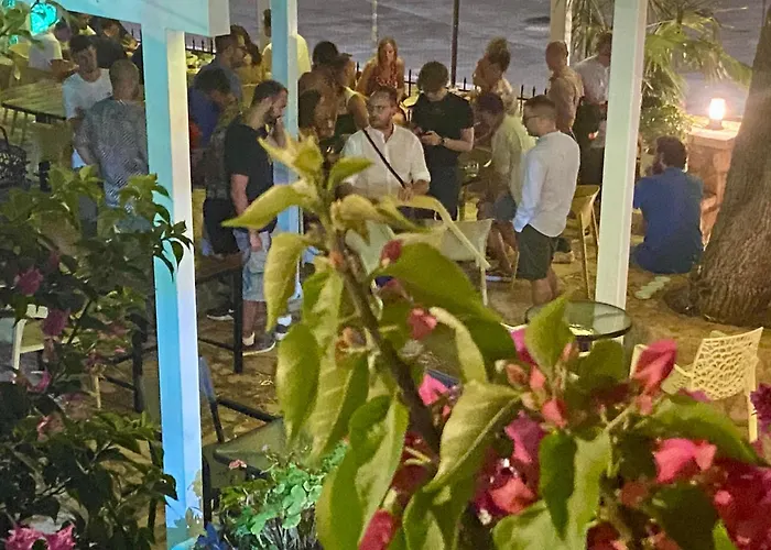 Kalemi's Beachside Hotel