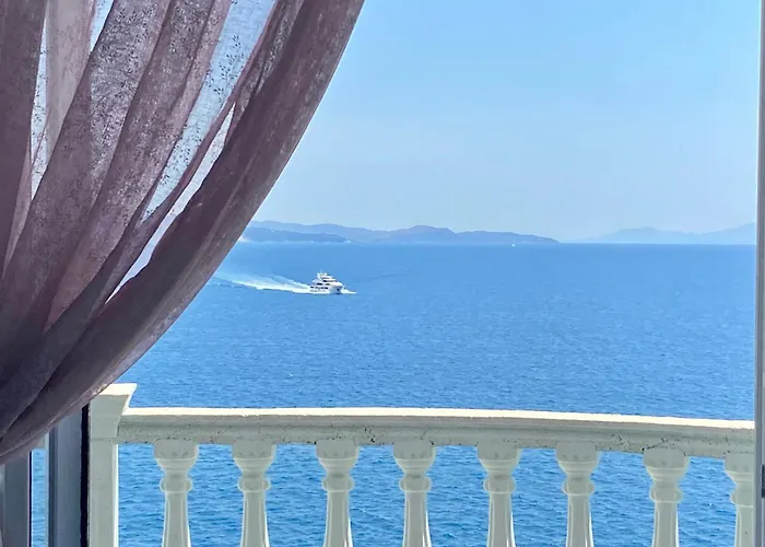 Kalemi's Beachside Hotel