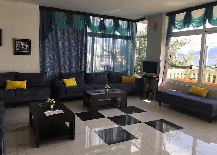 Kalemi's Beachside Hotel