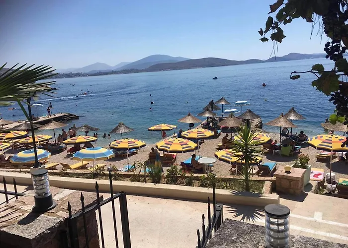 Kalemi's Beachside Sarandë