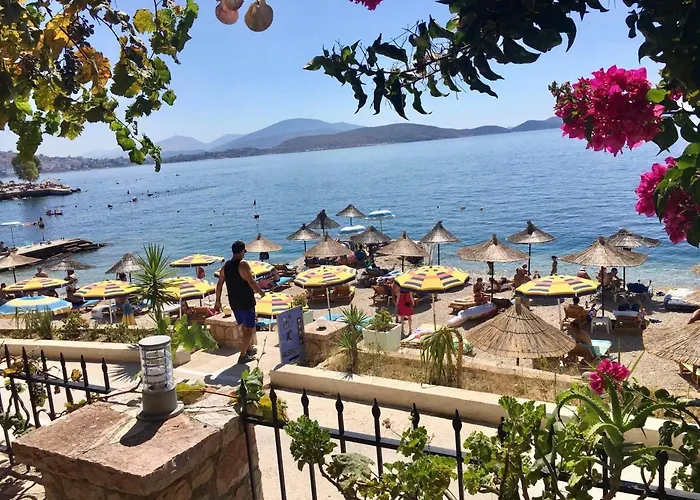 Kalemi's Beachside 3* Sarande