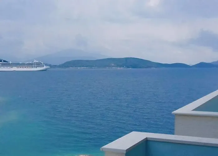 Kalemi's Beachside 3*